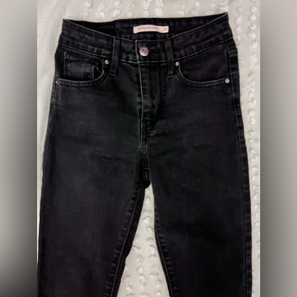 Levi's 721 High Rise Skinny Size 24 Black Denim - Picture 3 of 10